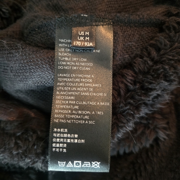 Urban Outfitters Black Sweatshirt Sleek Modern Design - Picture 4 of 5